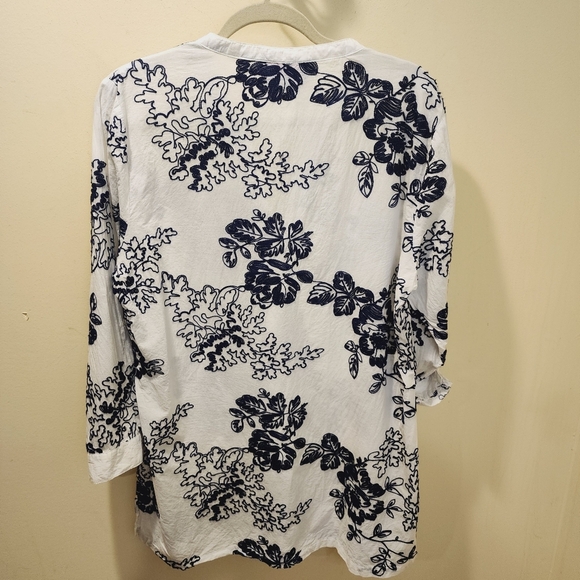 FORCYNTHIA Beachwear white and Navy Blue Embroidered Roll Up Sleeves top XL - Picture 8 of 11